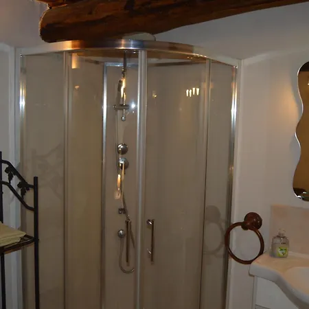 Le Moulin Au Fil De L'eau *